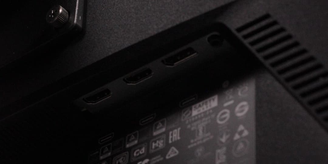 Review LED Lenovo G27-30: Pengalaman Gaming Terbaik dengan Tampilan Cemerlang